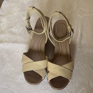 CROCS Leigh II Cross strap ankle wedge Women's Tan Sandals.